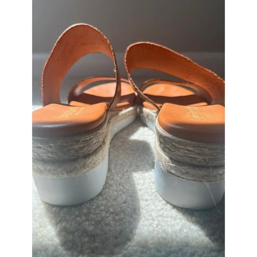 Bertuchi brown leather women sandals